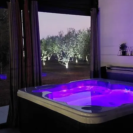 Hacienda Matea Mit Whirlpool, Pool Und Grill